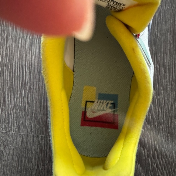 Nike Air Max 270 React Women’s Sneakers - Size 8 - Picture 5 of 9